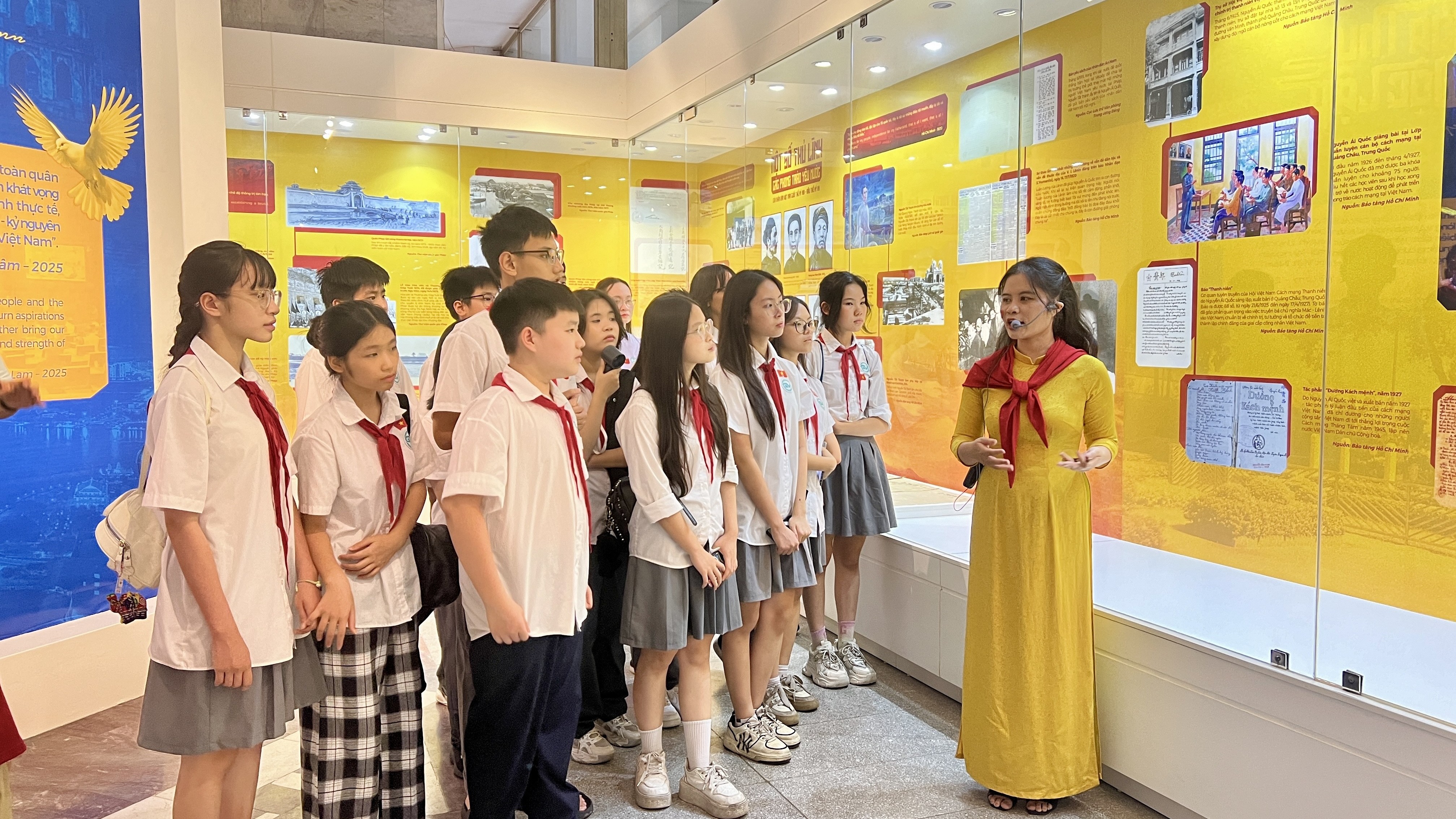 “Mùa thu Độc lập” - Lần đầu tiên giới thiệu những hiện vật quý của Chủ tịch Hồ Chí Minh