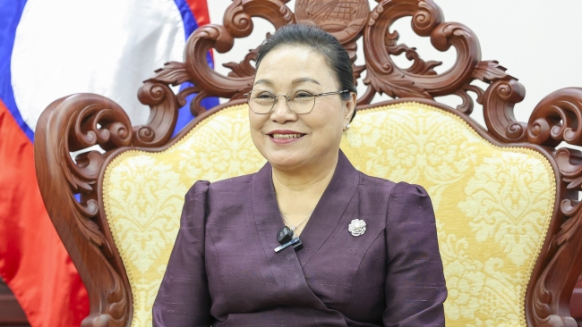 Đại sứ Lào Khamphao Ernthavanh: Việt Nam khẳng định vị thế bằng sức sống mãnh liệt và khát vọng vươn lên