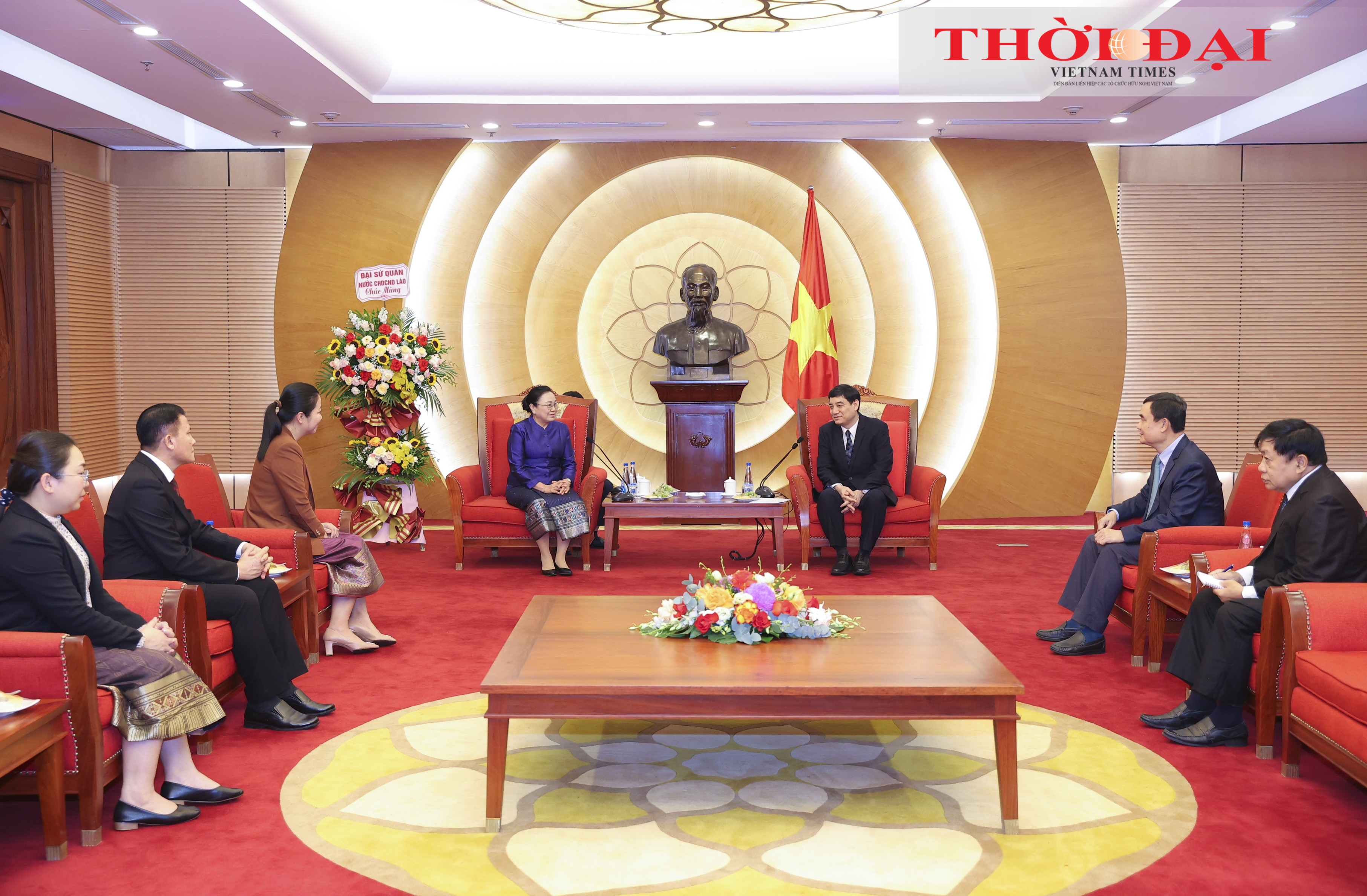 Việt Nam ghi nhớ sự giúp đỡ chí nghĩa chí tình của nhân dân Lào Việt Nam ghi nhớ sự giúp đỡ chí nghĩa chí tình của nhân dân Lào