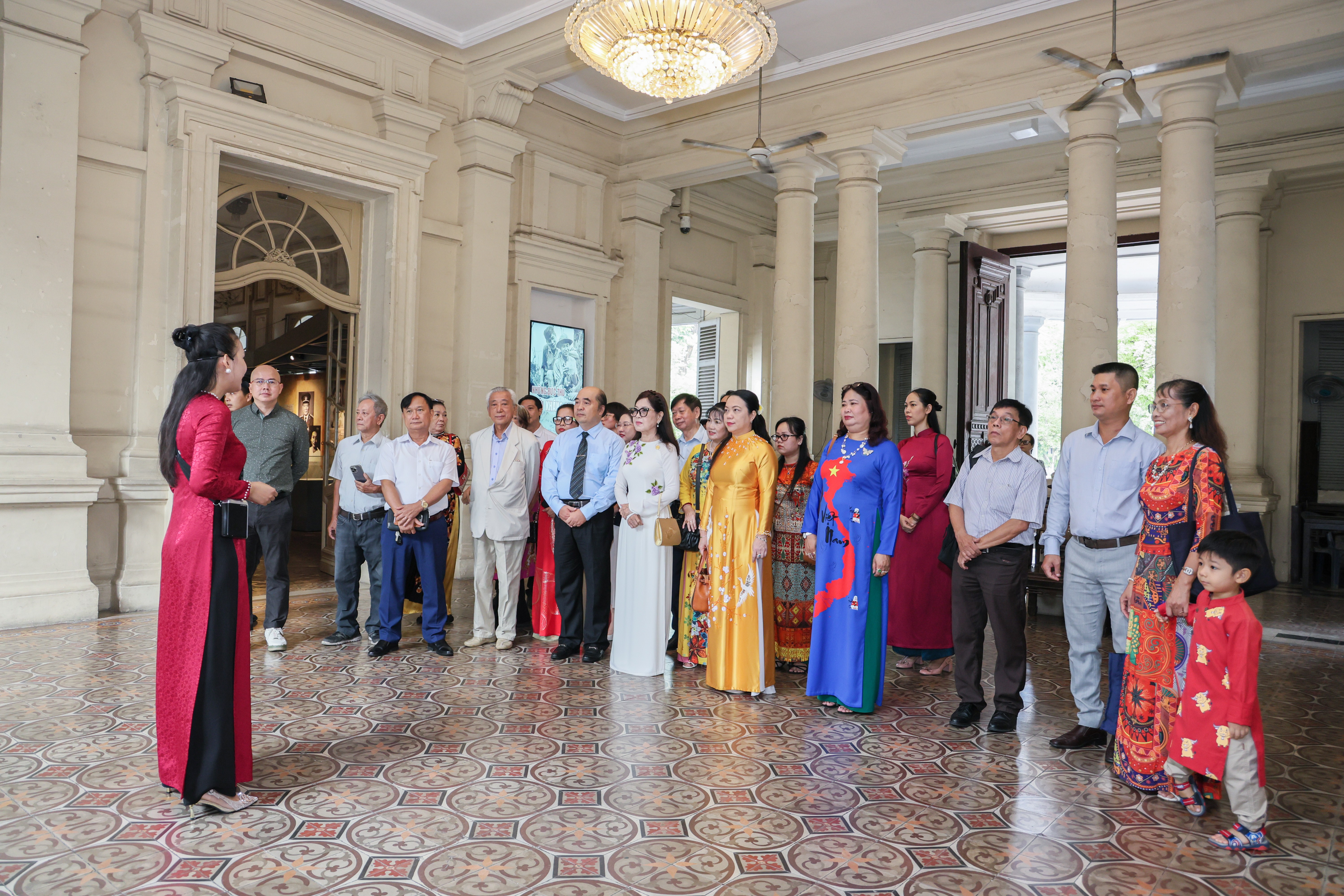 Kiều bào họp mặt kỷ niệm 80 năm Cách mạng Tháng Tám và Quốc khánh 2/9