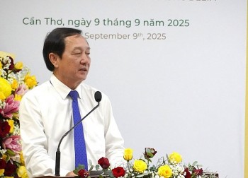 ct group hop tac dai hoc can tho dao tao phi cong uav khong nguoi lai