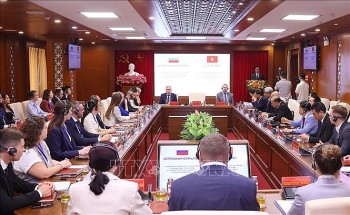 Việt Nam - Nga tăng cường hợp tác đào tạo cán bộ lãnh đạo, quản lý