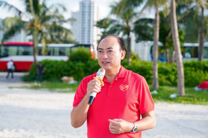Phó Tổng Giám đốc thường trực Vietjet Tô Việt Thắng khẳng định cam kết phát triển bền vững của Vietjet Phó Tổng Giám đốc thường trực Vietjet Tô Việt Thắng khẳng định cam kết phát triển bền vững của Vietjet