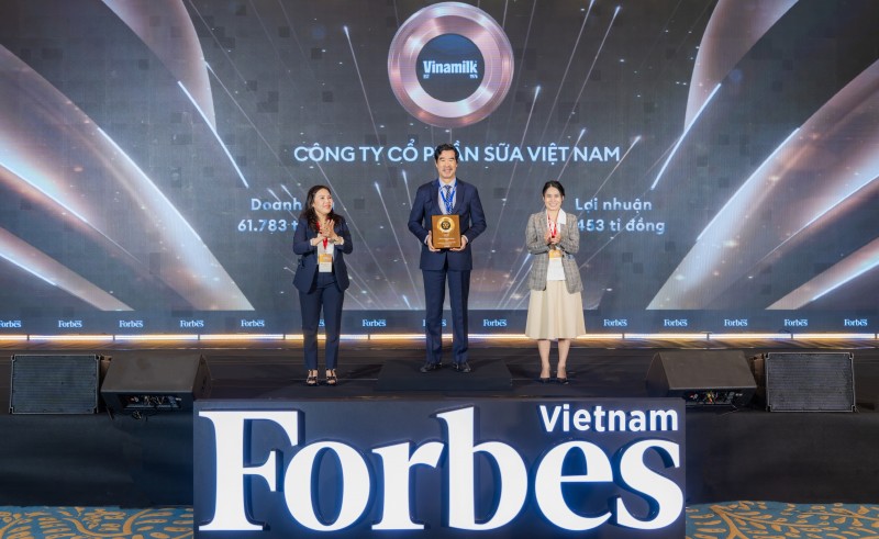 Vì sao Vinamilk đứng đầu danh sách Top 25 thương hiệu dẫn đầu 2025 của Forbes Việt Nam?