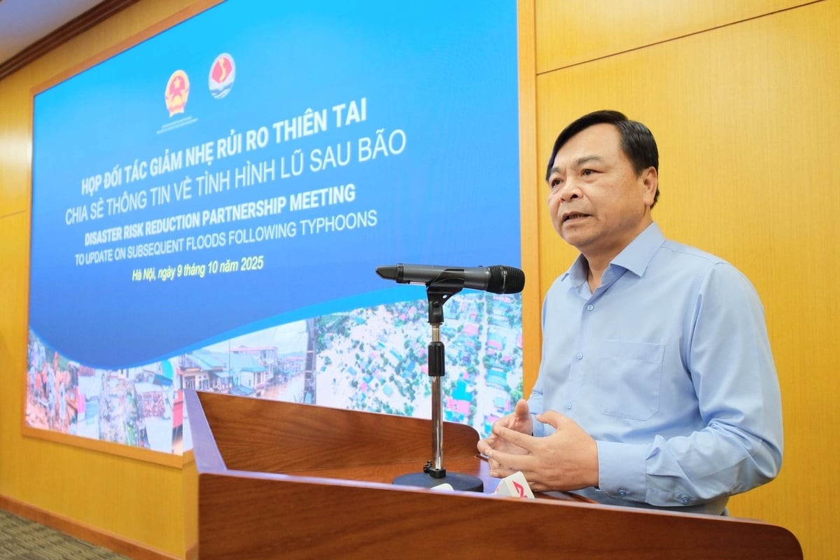 Thứ trưởng Bộ Nông nghiệp và Môi trường Nguyễn Hoàng Hiệp Thứ trưởng Bộ Nông nghiệp và Môi trường Nguyễn Hoàng Hiệp