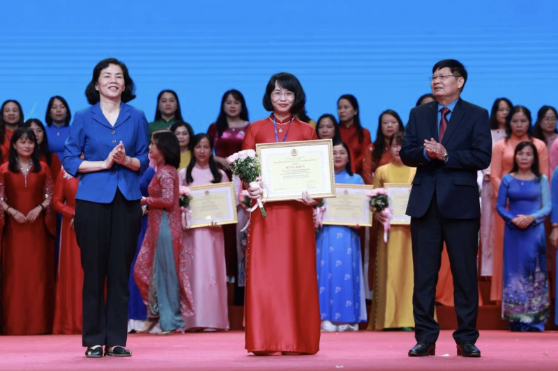 Tôn vinh nữ đoàn viên công đoàn năng động, sáng tạo, trách nhiệm