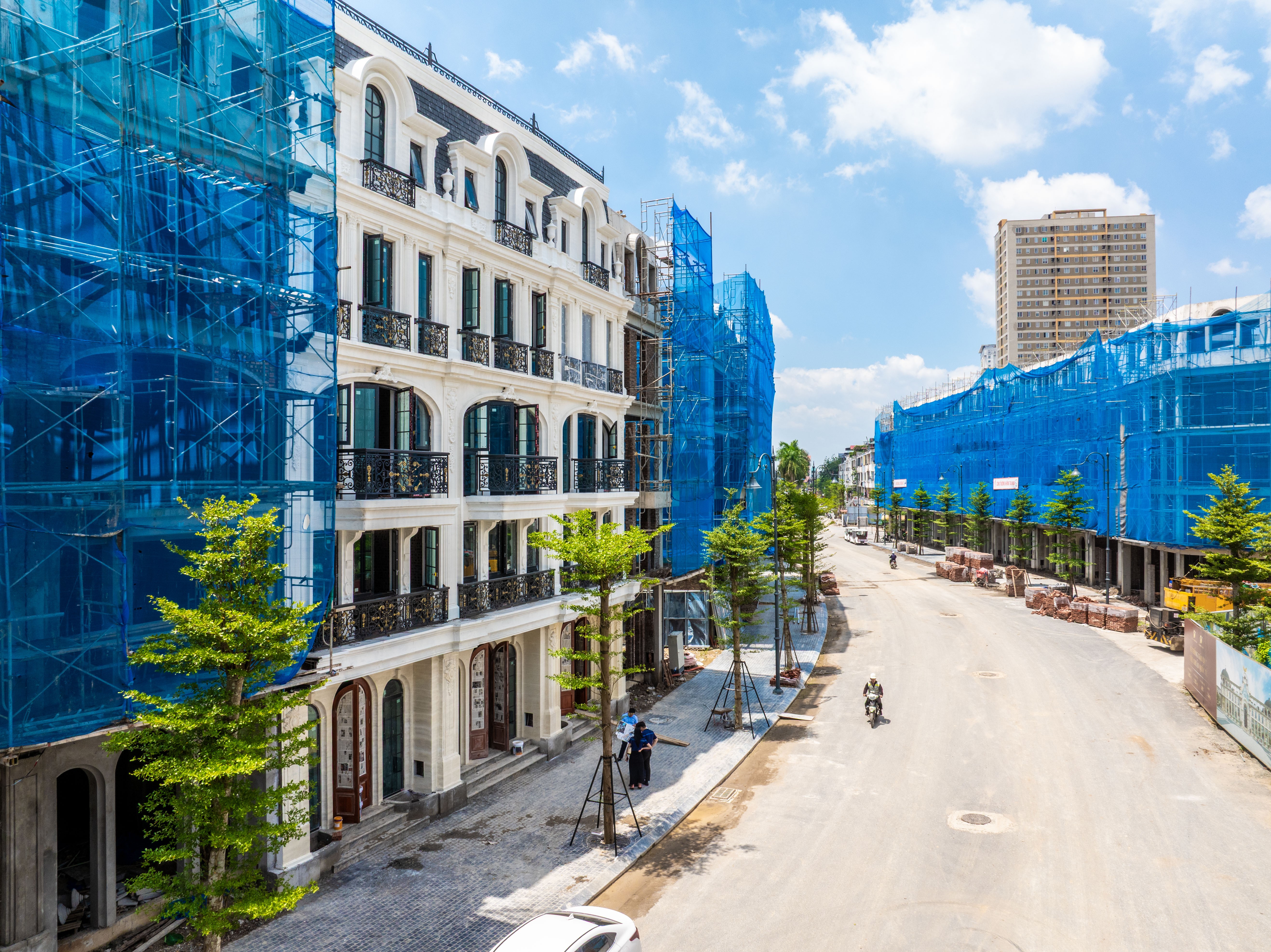 Pháp lý minh bạch, tiến độ thi công triển khai đồng loạt từ hạ tầng tới sản phẩm, nhà đầu tư có thể đưa vào khai thác kinh doanh sớm hoặc sử dụng làm tài sản đối ứng trong các phương án tài chính linh hoạt