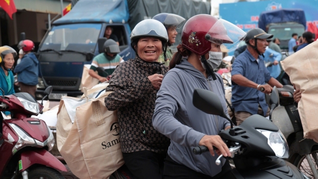 Tổ chức Samaritan’s Purse hỗ trợ nhân dân Hà Tĩnh và Tuyên Quang khắc phục hậu quả bão số 10