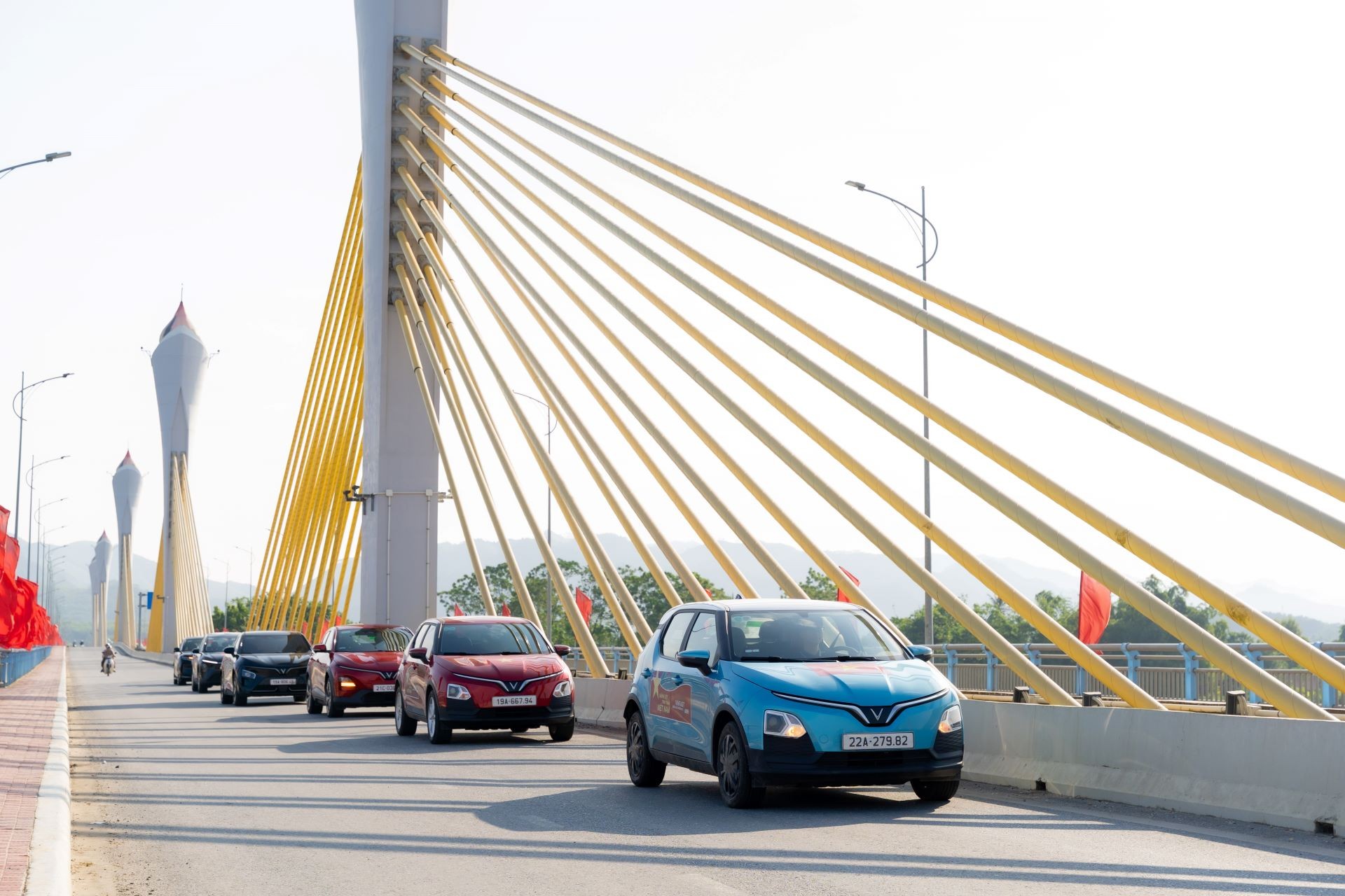 Chủ xe Quảng Ninh kể chuyện hết say xe, tiết kiệm tiền triệu di chuyển mỗi tháng khi mua VinFast VF 5