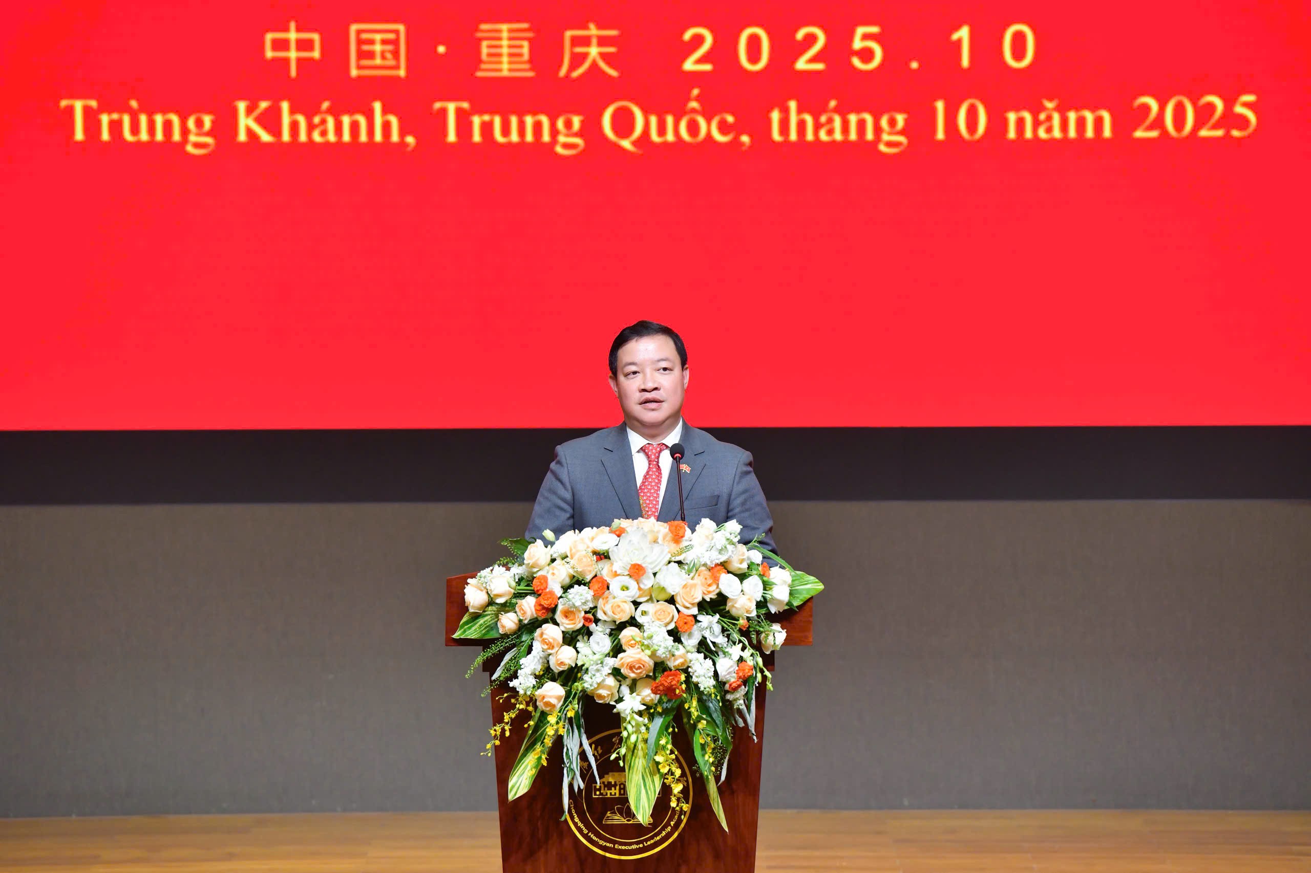 Thanh niên Việt - Trung nối bước di sản cách mạng qua Hành trình đỏ