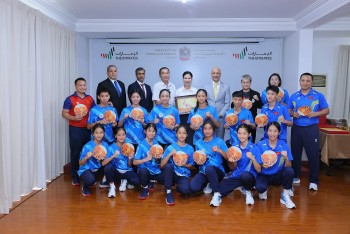 dai su quan uae ton vinh thanh tich xuat sac cua doi tuyen muay thai tre viet nam