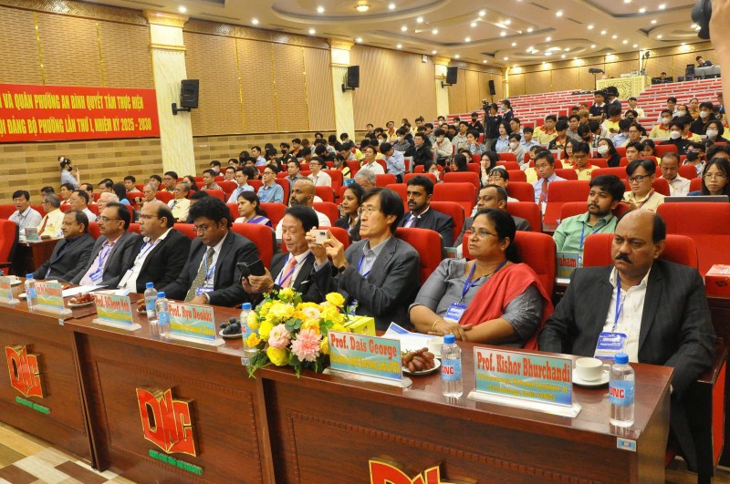 Thúc đẩy giáo dục bền vững qua chuyển đổi số và trí tuệ nhân tạo tại Cần Thơ