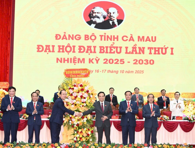 Đại hội Đảng bộ tỉnh Cà Mau lần thứ I: Khơi dậy tiềm năng, phát triển toàn diện Đại hội Đảng bộ tỉnh Cà Mau lần thứ I: Khơi dậy tiềm năng, phát triển toàn diện