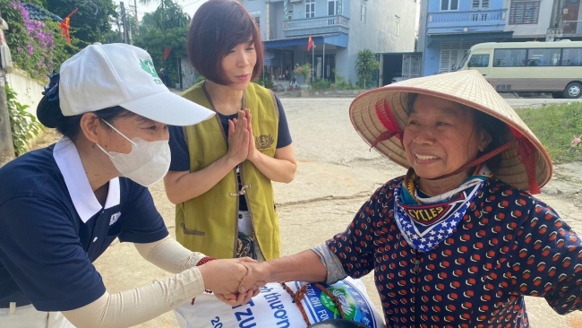 Nhiều tổ chức quốc tế hỗ trợ Việt Nam khắc phục hậu quả thiên tai