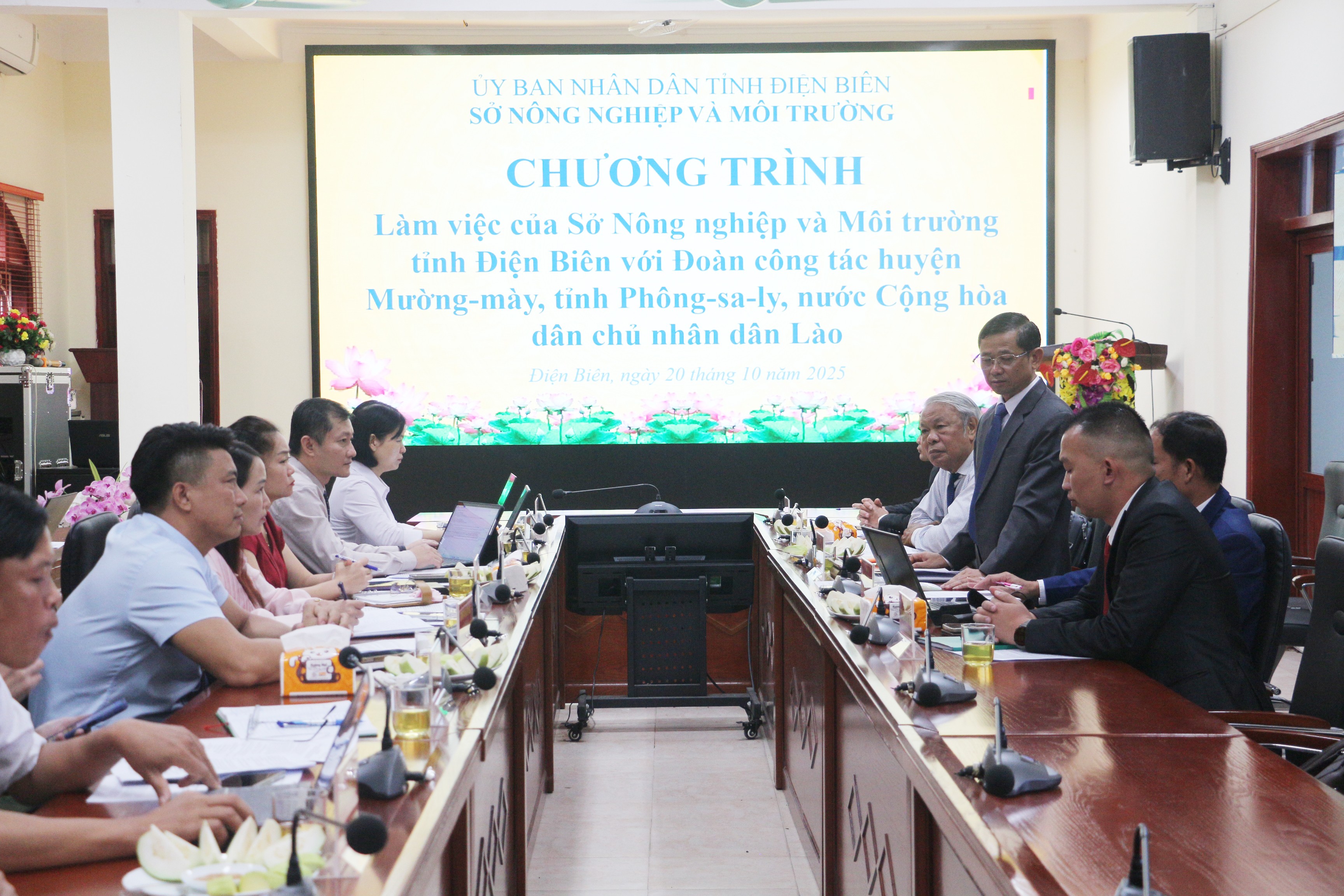 Điện Biên đẩy mạnh giao lưu, hợp tác với các tỉnh của Lào