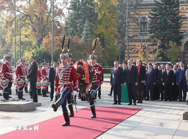 Tuyên bố chung về việc thiết lập quan hệ đối tác chiến lược Việt Nam-Bulgaria Tuyên bố chung về việc thiết lập quan hệ đối tác chiến lược Việt Nam-Bulgaria