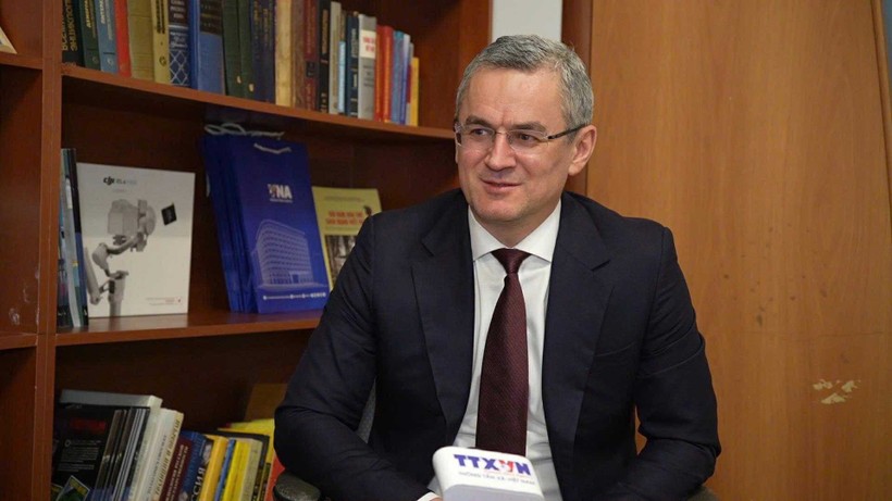 ng Artur Liukmanov - Giám đốc Vụ An ninh thông tin quốc tế Bộ Ngoại giao Nga kiêm Đại diện đặc biệt của Tổng thống Liên bang Nga về hợp tác quốc tế trong lĩnh vực an ninh thông tin. (Ảnh: TTXVN) ng Artur Liukmanov - Giám đốc Vụ An ninh thông tin quốc tế Bộ Ngoại giao Nga kiêm Đại diện đặc biệt của Tổng thống Liên bang Nga về hợp tác quốc tế trong lĩnh vực an ninh thông tin. (Ảnh: TTXVN)