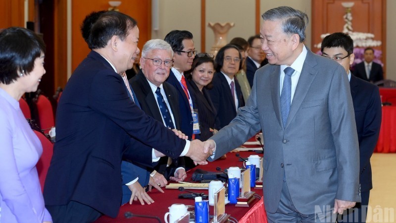 Các nhà Việt Nam học cùng đồng hành vì một Việt Nam độc lập, tự cường, phát triển