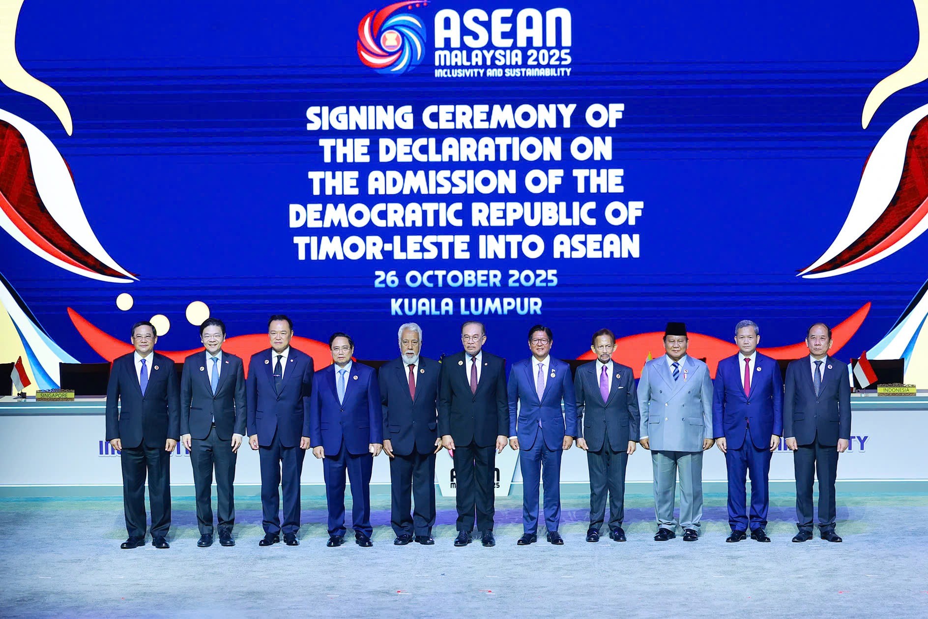 Thủ tướng dự khai mạc Hội nghị cấp cao ASEAN với "dấu mốc lịch sử"