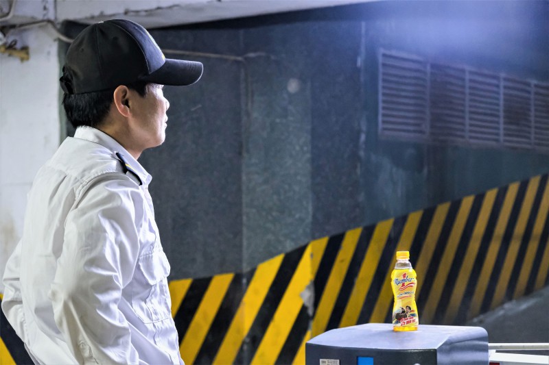 Number 1 tiếp năng lượng, thắp đam mê, giúp người Việt luôn bền bỉ theo đuổi và tỏa sáng trên hành trình của chính mình. 