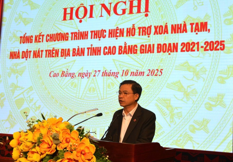 Đồng chí Bế Thanh Tịnh, Phó Bí thư Thường trực Tỉnh uỷ, Chủ tịch HĐND tỉnh phát biểu kết luận hội nghị.