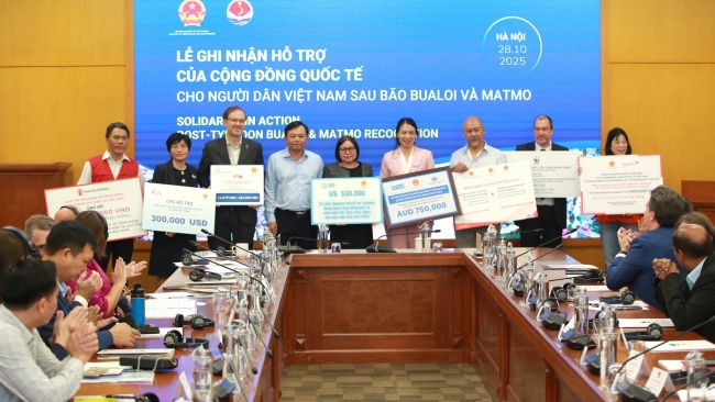Cộng đồng quốc tế hỗ trợ Việt Nam gần 10 triệu USD khắc phục hậu quả bão Bualoi và Matmo