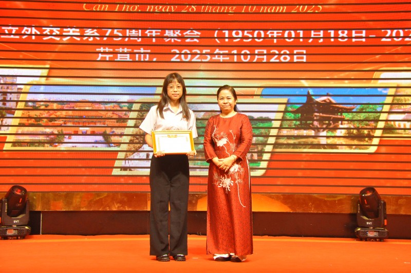 Cần Thơ họp mặt kỷ niệm 75 năm thiết lập quan hệ ngoại giao Việt Nam - Trung Quốc