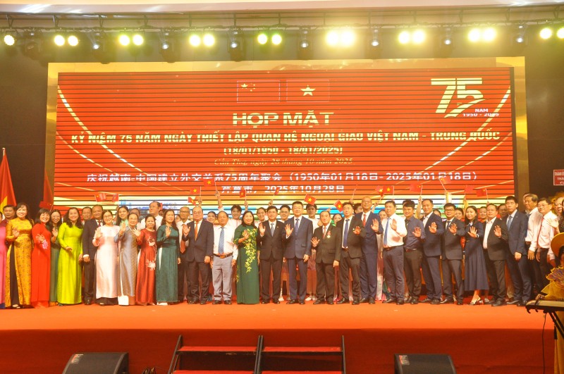 Cần Thơ họp mặt kỷ niệm 75 năm thiết lập quan hệ ngoại giao Việt Nam - Trung Quốc