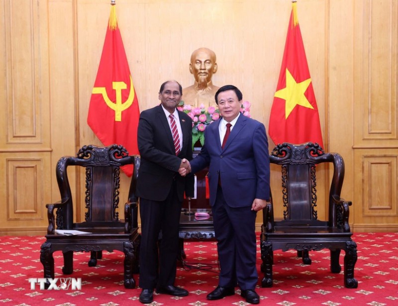 Ông Nguyễn Xuân Thắng tiếp Ngài Jaya Ratnam, Đại sứ Singapore tại Việt Nam. (Ảnh: Văn Điệp/TTXVN) Ông Nguyễn Xuân Thắng tiếp Ngài Jaya Ratnam, Đại sứ Singapore tại Việt Nam. (Ảnh: Văn Điệp/TTXVN)