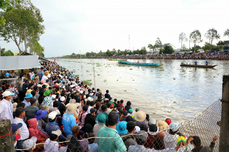 61 đội tranh tài tại Giải đua ghe Ngo - Lễ hội Óoc Om Bóc thành phố Cần Thơ năm 2025