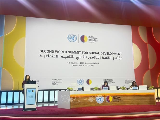 Thứ trưởng Bộ Ngoại giao Nguyễn Minh Hằng phát biểu tại Hội nghị Thượng đỉnh Thế giới về Phát triển Xã hội lần thứ hai diễn ra từ ngày 4-6/11 tại Doha (Qatar). (Ảnh: TTXVN)