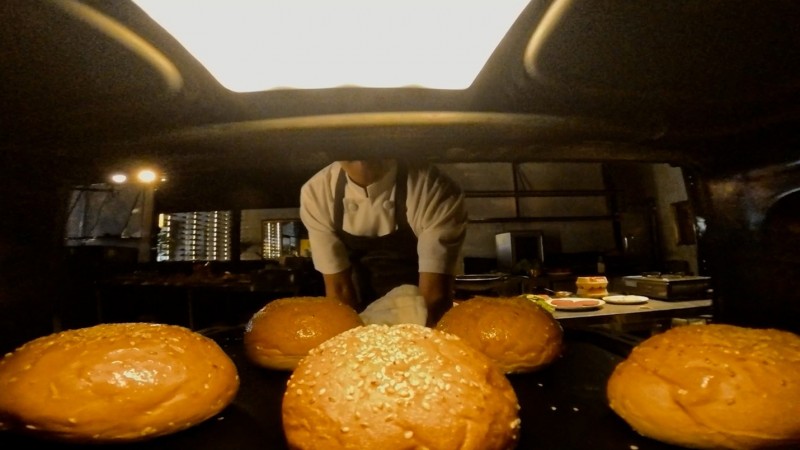 Number 1 là thức uống quen thuộc với nhiều đầu bếp để giúp tiếp năng lượng, tỉnh táo và bền đam mê với công việc khi liên tục thức khuya, dậy sớm.