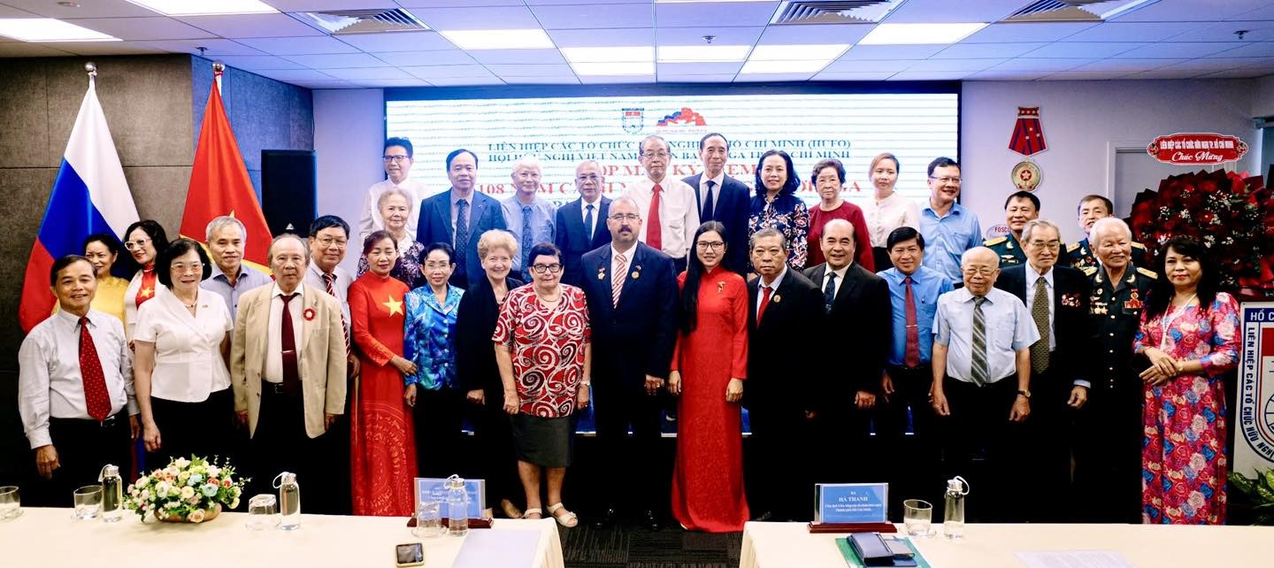 Thành phố Hồ Chí Minh tôn vinh 108 năm Cách mạng Tháng Mười Nga