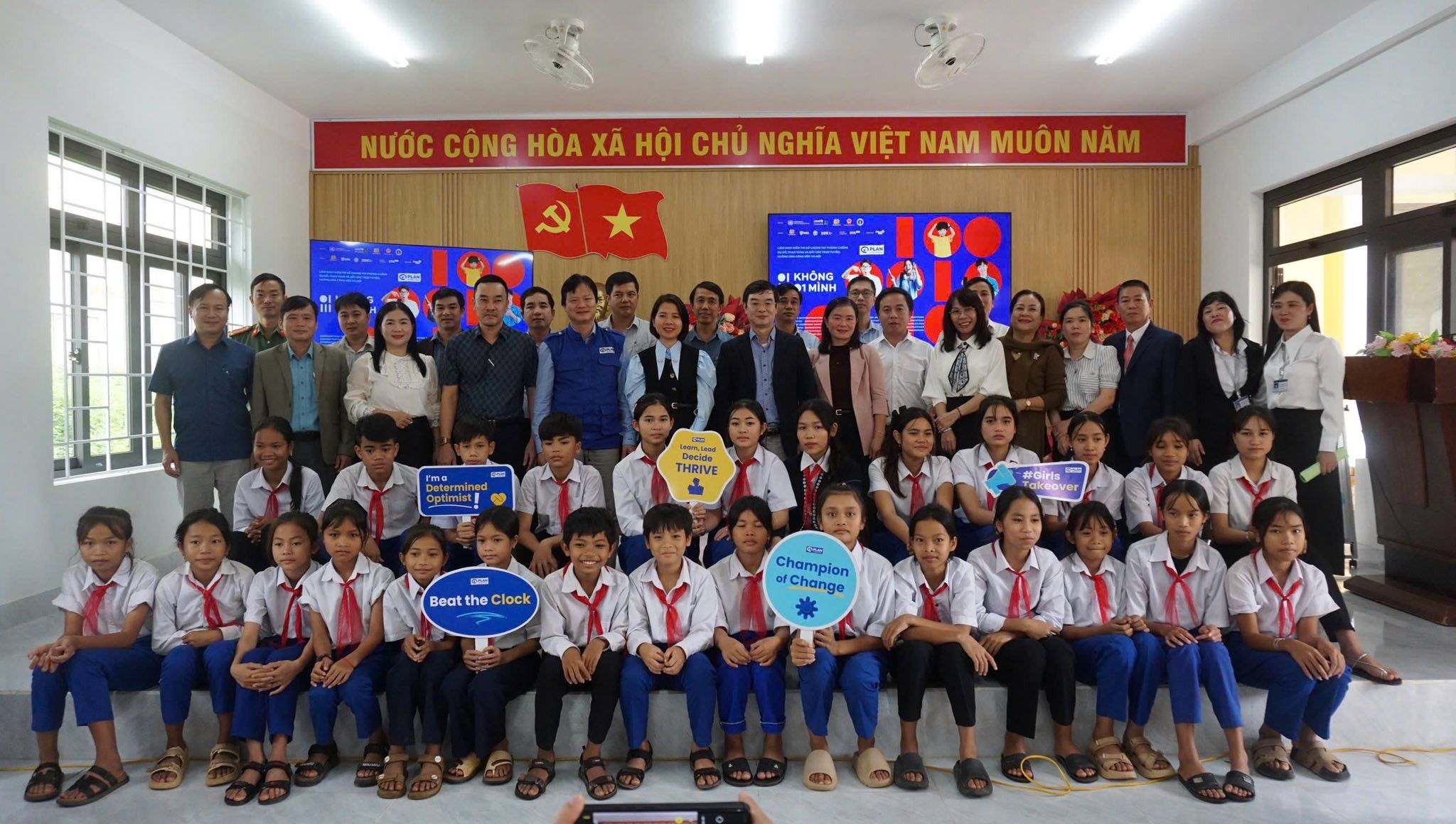 Trao cơ hội để trẻ em bắt đầu hành trình số