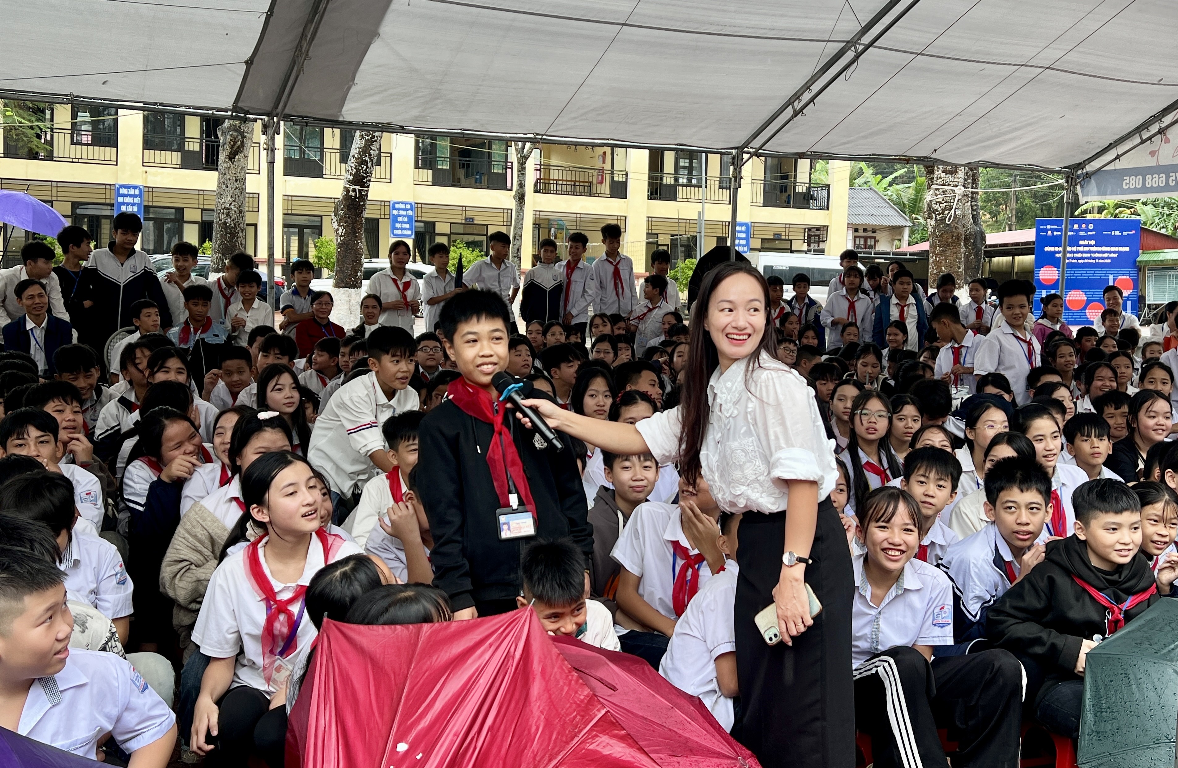 WVIV lan tỏa thông điệp “Không một mình” bảo vệ trẻ em trên không gian mạng WVIV lan tỏa thông điệp “Không một mình” bảo vệ trẻ em trên không gian mạng