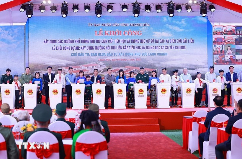 Thủ tướng: Bảo đảm đưa các ngôi trường nội trú mới ở biên giới khai thác hiệu quả