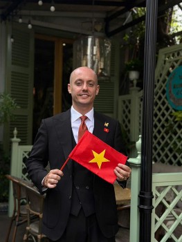 viet nam trong tam long ban be