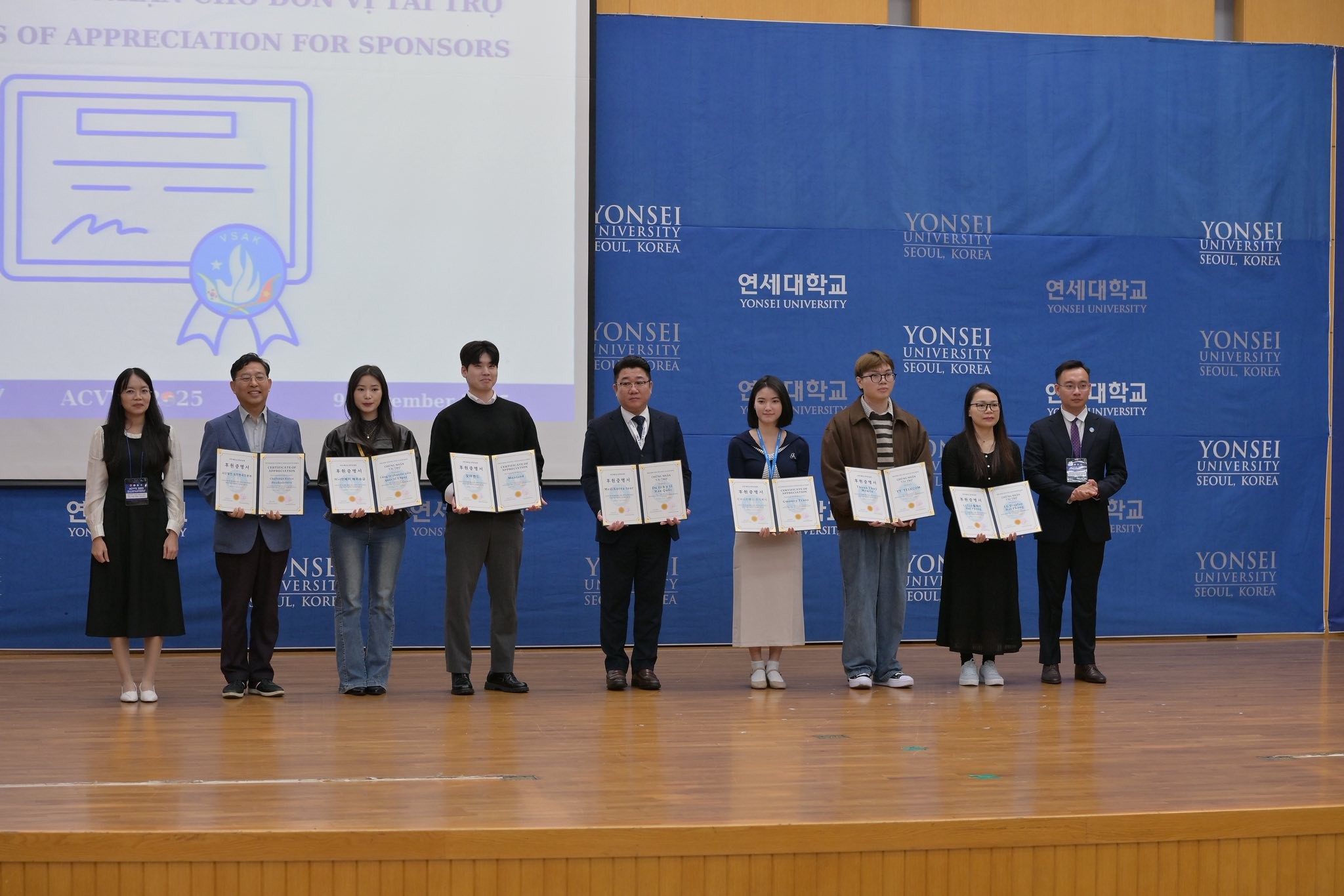 Khơi nguồn sáng tạo cho các nhà khoa học trẻ Việt Nam tại Hàn Quốc Khơi nguồn sáng tạo cho các nhà khoa học trẻ Việt Nam tại Hàn Quốc