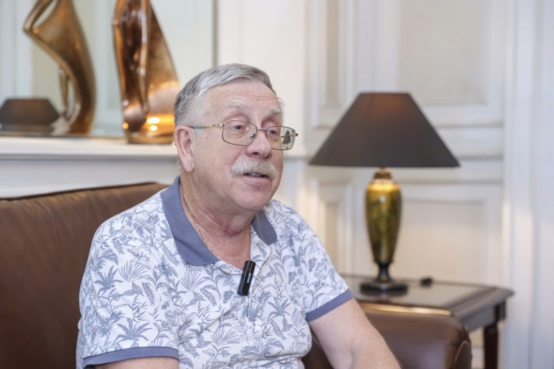 Những sáng kiến để nối dài vòng tay hữu nghị Những sáng kiến để nối dài vòng tay hữu nghị