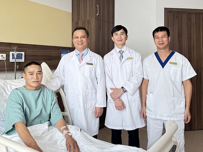 Vinmec cứu sống người đàn ông dân tộc Dao bị vỡ tạng, cận kề cửa tử Vinmec cứu sống người đàn ông dân tộc Dao bị vỡ tạng, cận kề cửa tử