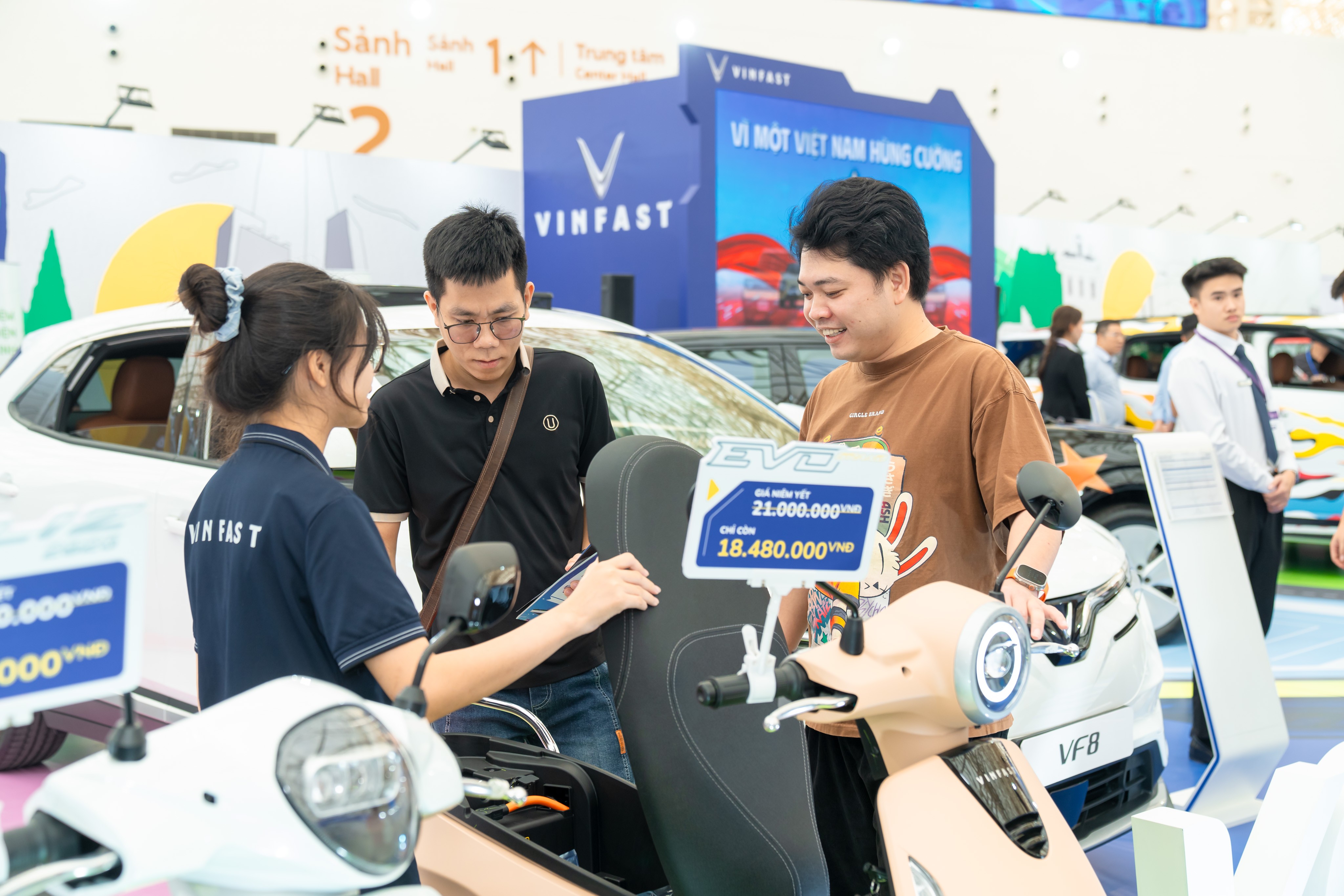 Khai mạc tuần lễ công nghiệp và công nghệ Việt Nam 2025 tại  Trung tâm triển lãm Việt Nam