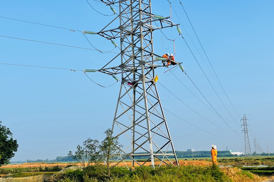 Nâng cấp sửa chữa lưới điện.