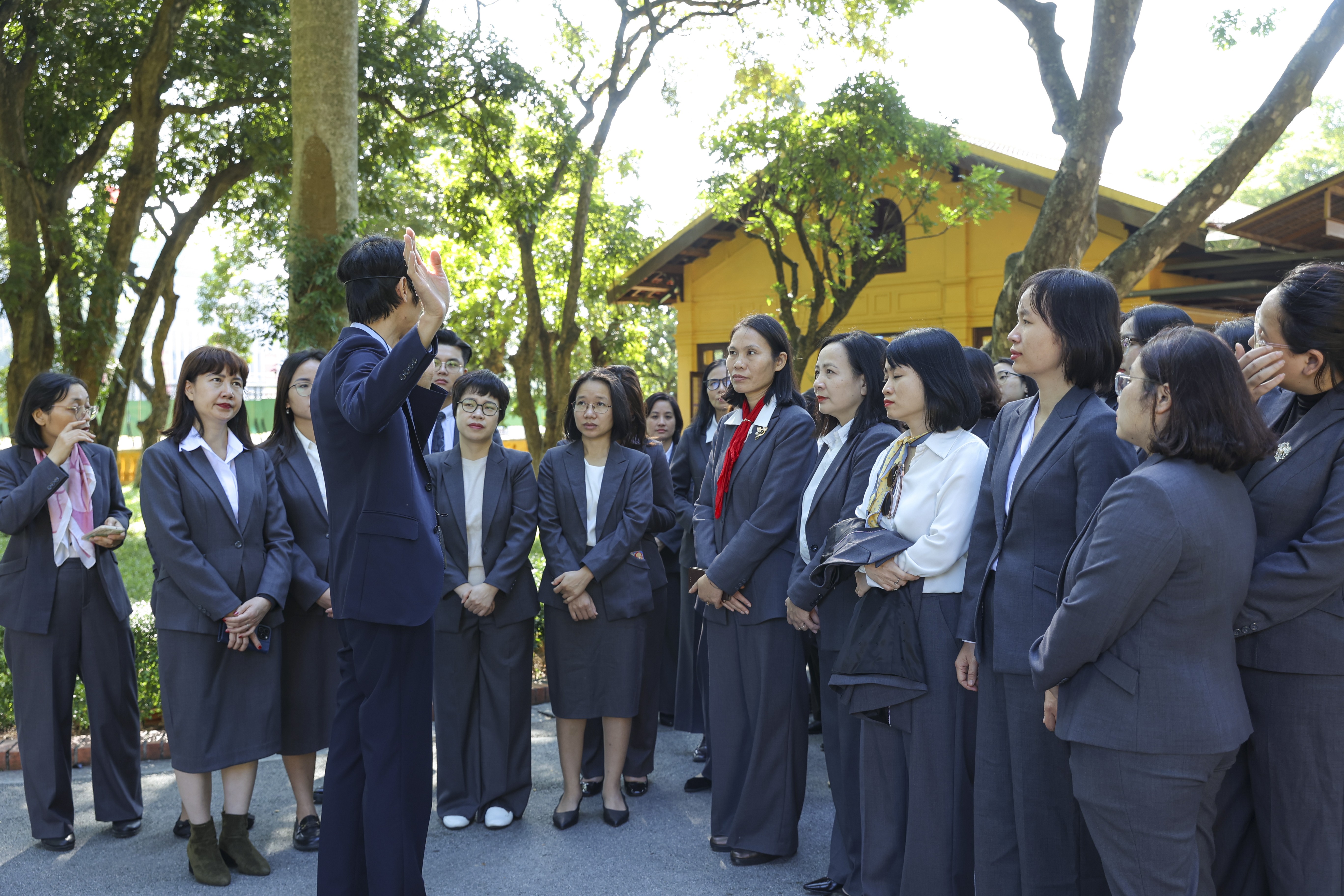 Liên hiệp các tổ chức hữu nghị Việt Nam tri ân Chủ tịch Hồ Chí Minh và báo cáo công tác nhân kỷ niệm 75 năm Ngày truyền thống