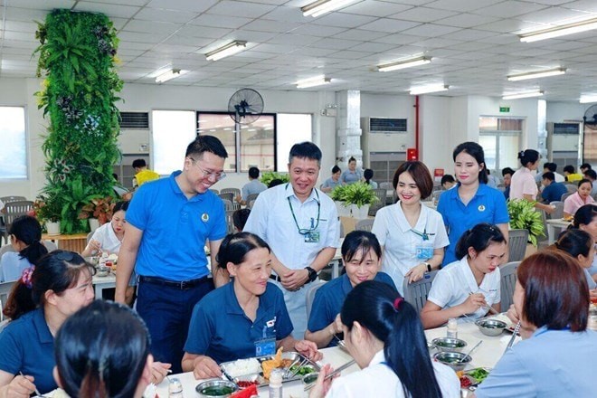 Bữa cơm công đoàn 2025: Chăm lo thiết thực, gắn kết người lao động
