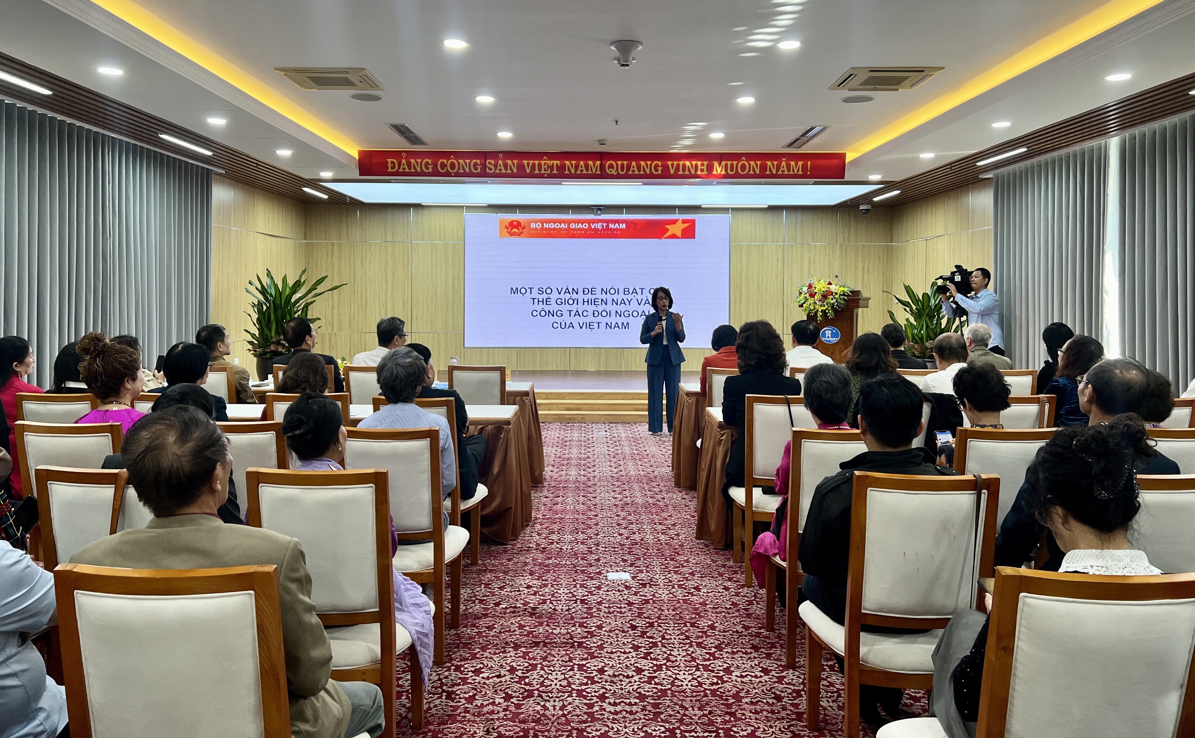 Bồi dưỡng nghiệp vụ thông tin cho đội ngũ làm đối ngoại nhân dân Thủ đô