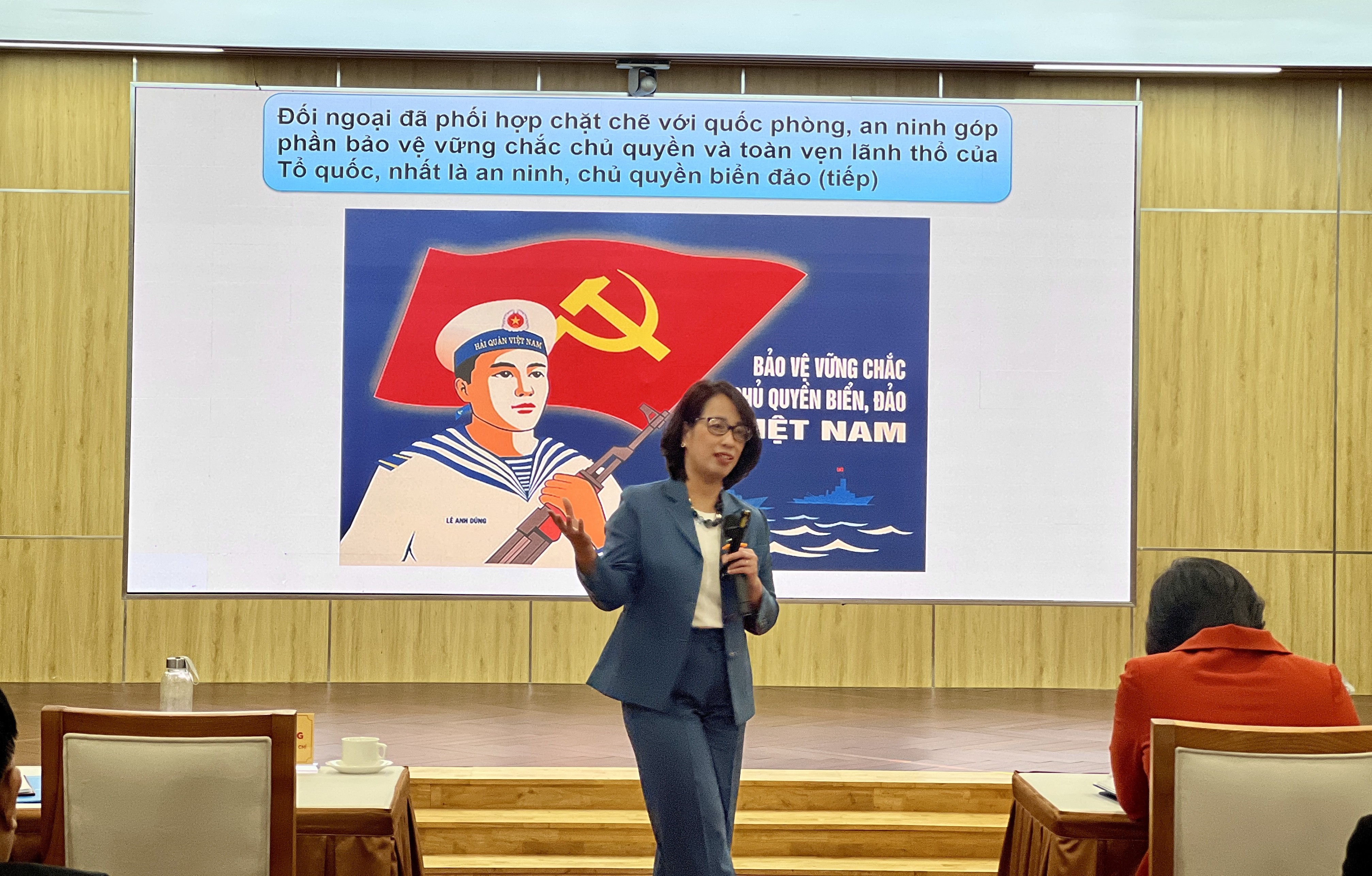 Bồi dưỡng nghiệp vụ thông tin cho đội ngũ làm đối ngoại nhân dân Thủ đô