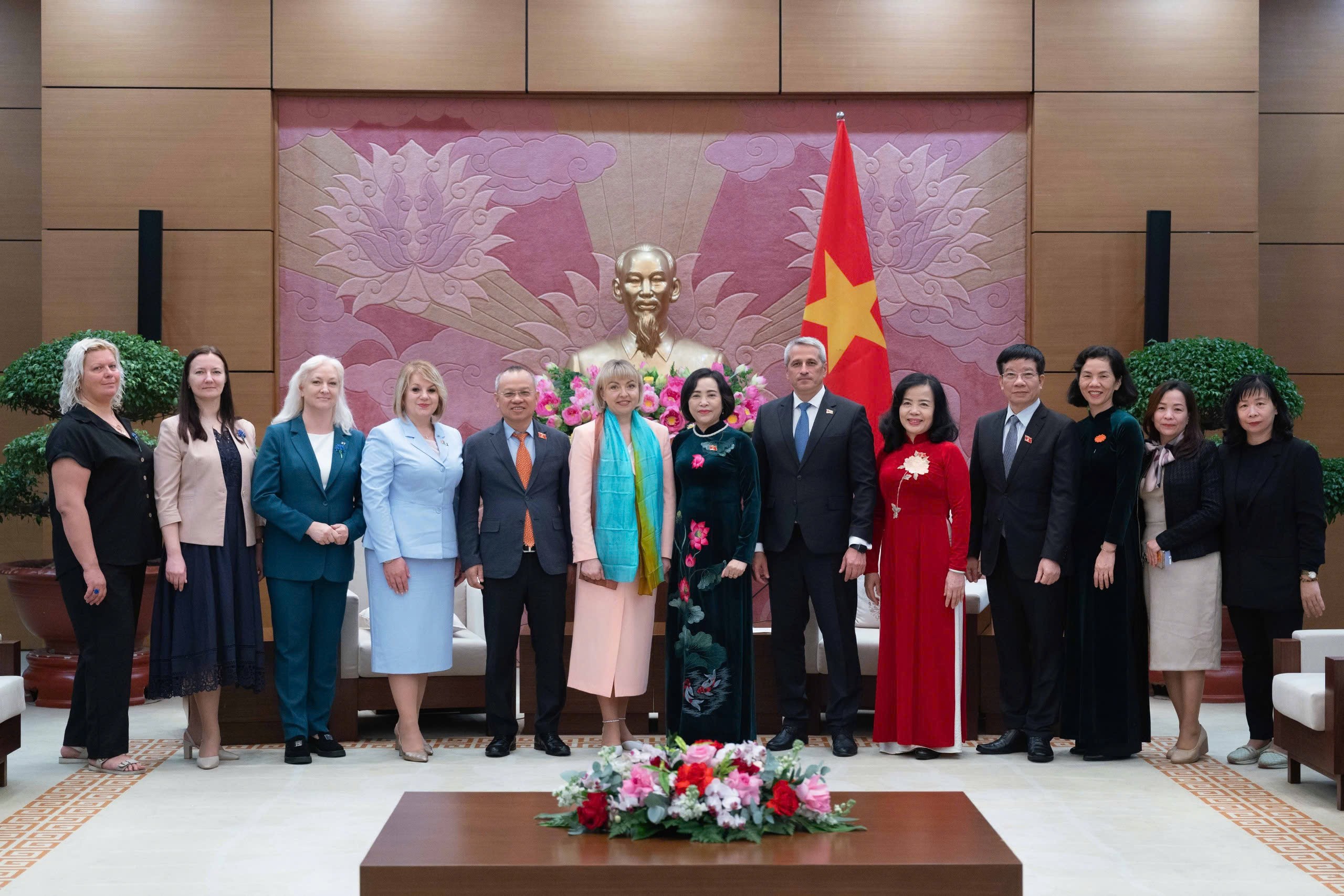 Phụ nữ Việt Nam - Belarus tăng cường kết nối vì hòa bình, văn hóa và quyền bình đẳng