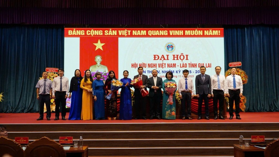 Vận động nguồn lực hỗ trợ học bổng, hoạt động nhân đạo cho sinh viên Lào