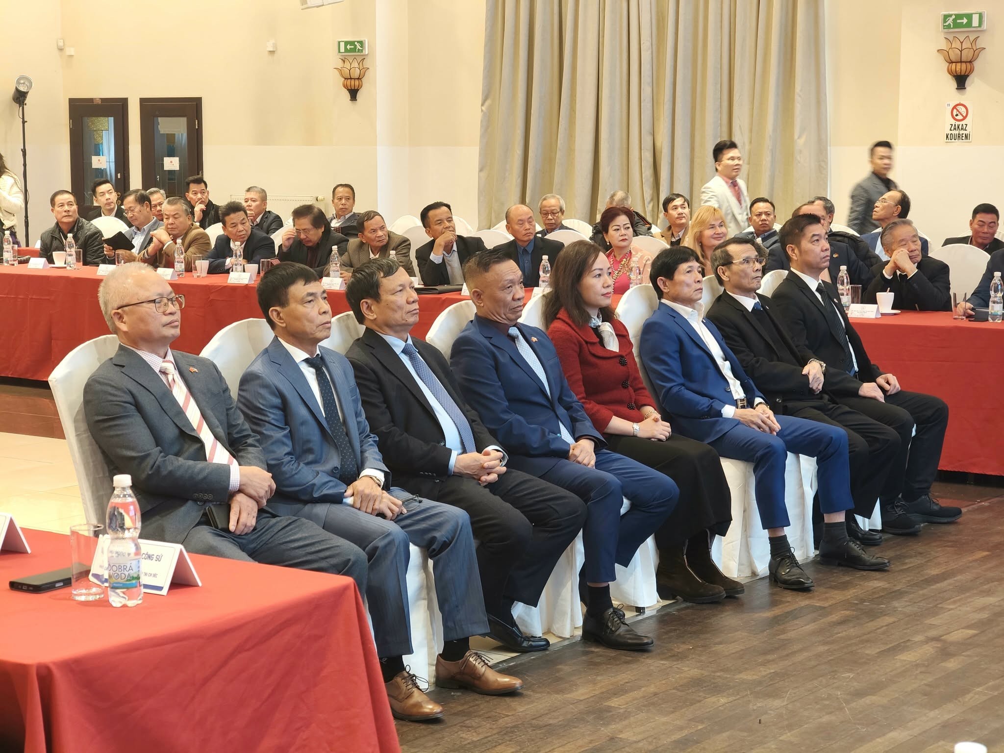 Nâng cao vị thế mới của cộng đồng người Việt tại Cộng hòa Séc Nâng cao vị thế mới của cộng đồng người Việt tại Cộng hòa Séc