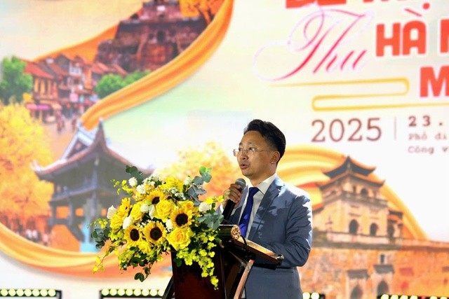 Chung tay ủng hộ đồng bào miền Trung tại Lễ bế mạc Festival Thu Hà Nội 2025 Chung tay ủng hộ đồng bào miền Trung tại Lễ bế mạc Festival Thu Hà Nội 2025